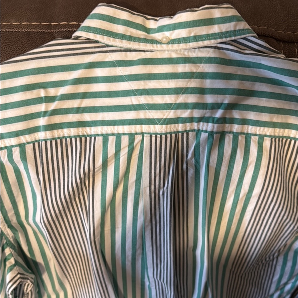 Tommy Hilfiger Green and White Striped Casual Shirt - Picture 8 of 10